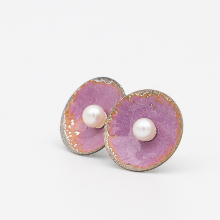 Enameled Disk With Stud Earring  – MUKE Goldsmiths