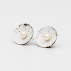 Enameled Disk With Stud Earring  – MUKE Goldsmiths