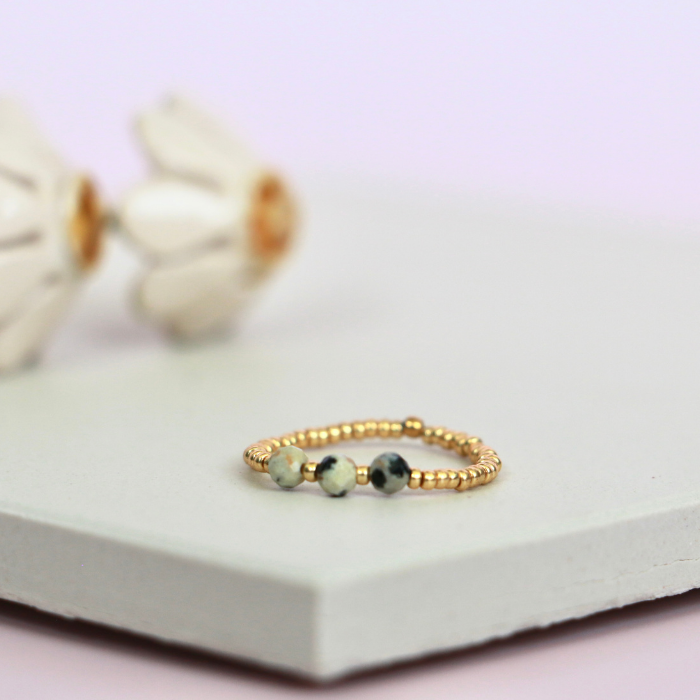 Elastic Beaded Ring - Dalmatian Jasper - Gold Ring 2mm  – Natasas Accessoires