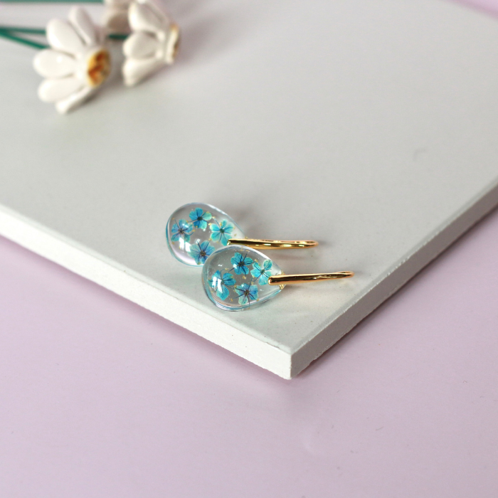 Fenra Dried Flower Earrings – Botanical Resin Drop Earrings – Astible