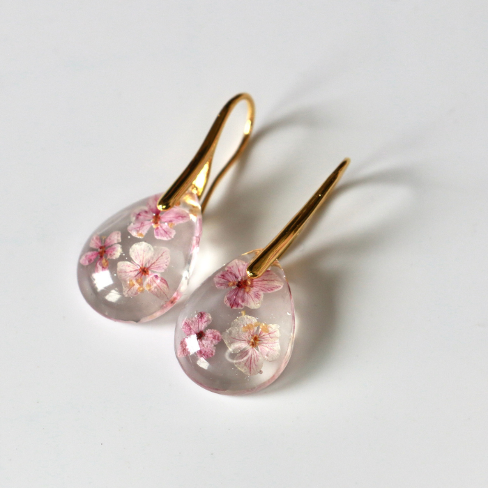 Fenra Dried Flower Earrings – Botanical Resin Drop Earrings – Astible