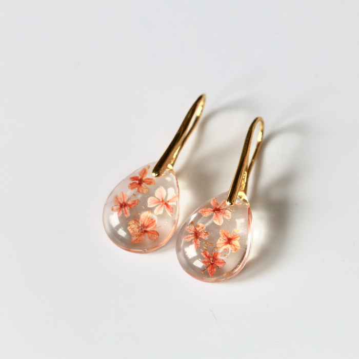 Fenra Dried Flower Earrings – Botanical Resin Drop Earrings – Astible