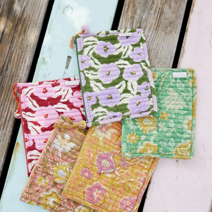 Chunni Cypres - Quilted Flat Pouch – Bonheur du Jour