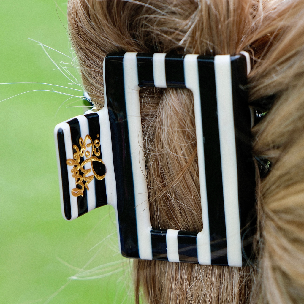 Medium Hair Claw Square- Little Moi Co