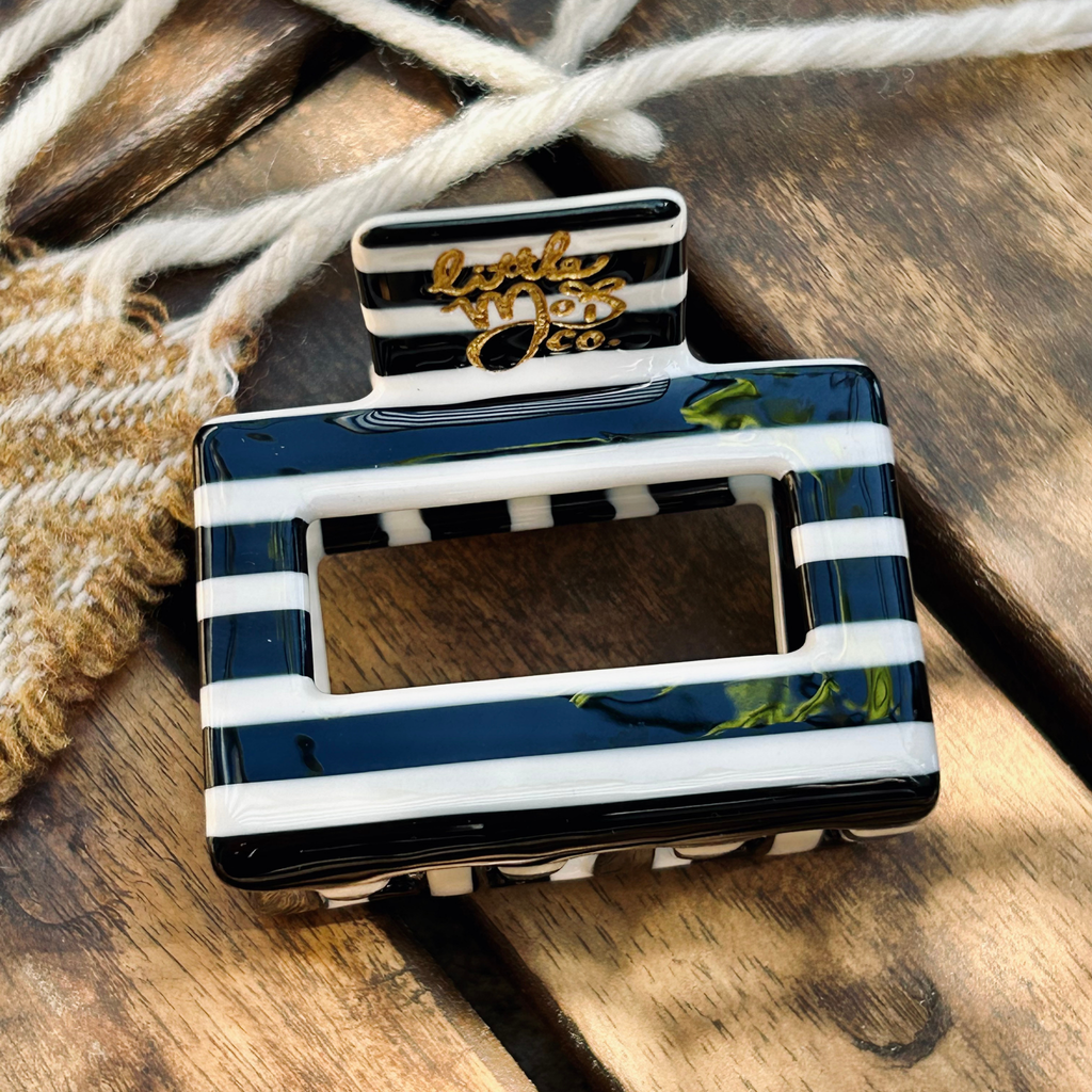 Medium Hair Claw Square- Little Moi Co