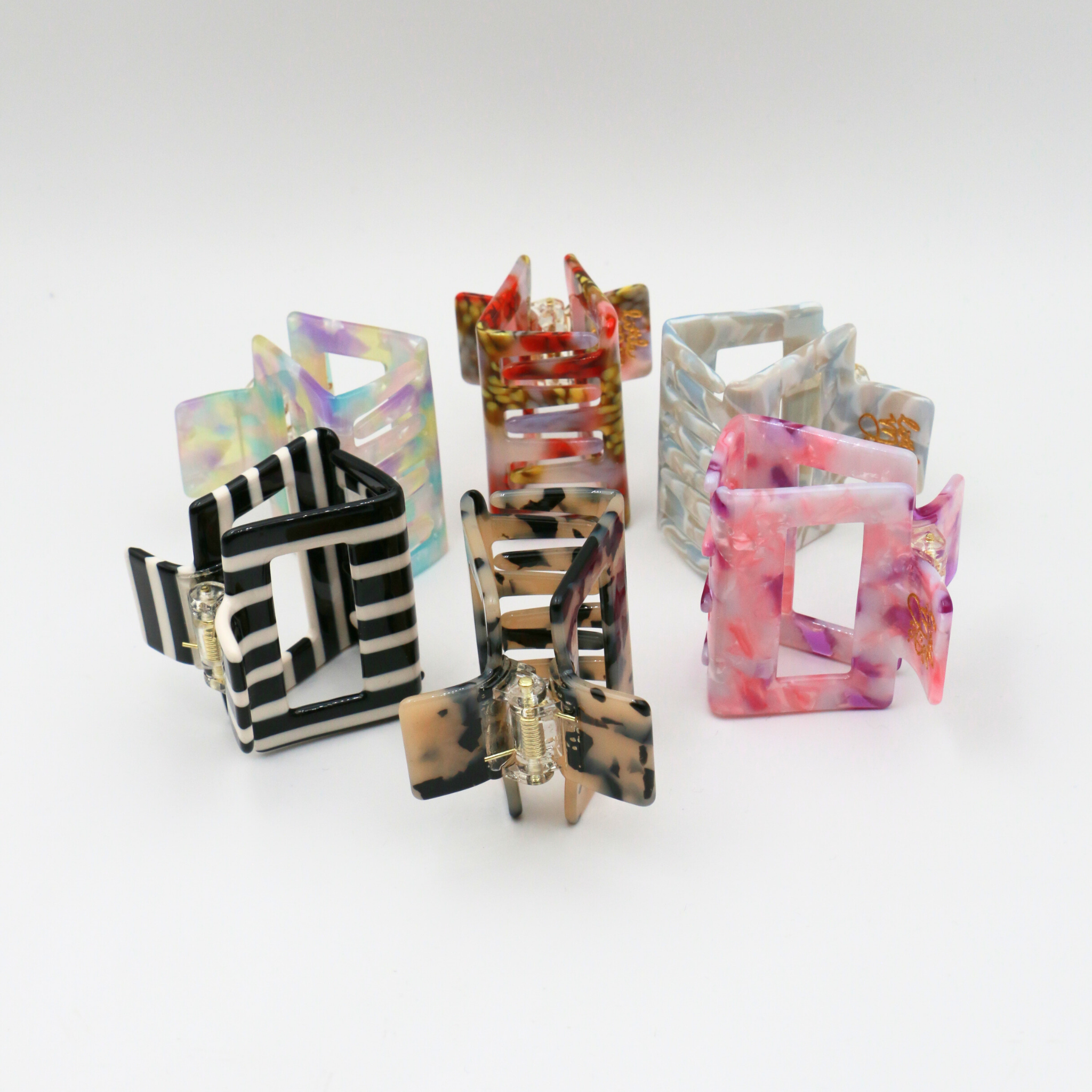 Medium Hair Claw Square- Little Moi Co