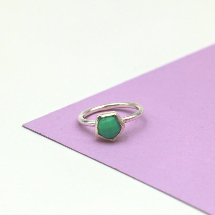 Chrysoprase Pentagon Ring – Sterling Silver – Tudorlily
