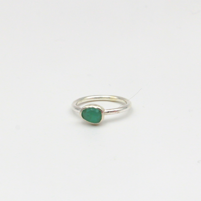 Emerald Ring – Oval Cut – Tudorlily