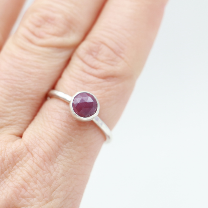 Ruby Sapphire Ring – Round Cut – Tudorlily