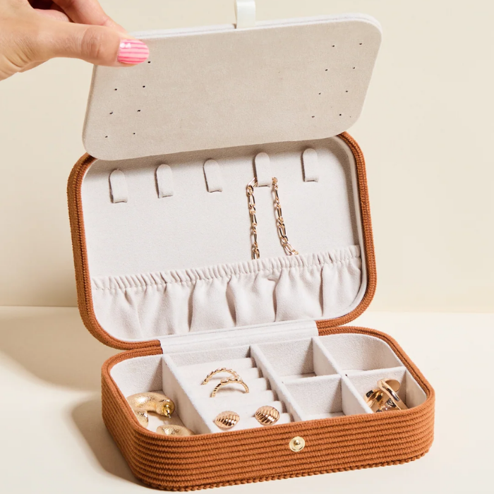 Brigitte Travel Jewellery Box in Corduroy – Maison Scarlett