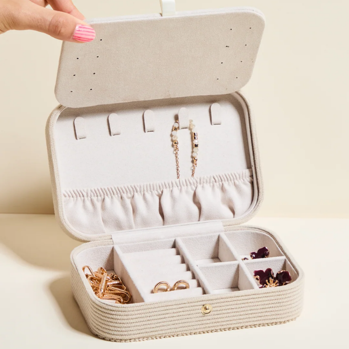 Brigitte Travel Jewellery Box in Corduroy – Maison Scarlett